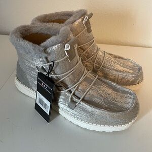 Hey Dude Women's Shimmering Silver Winter Boots